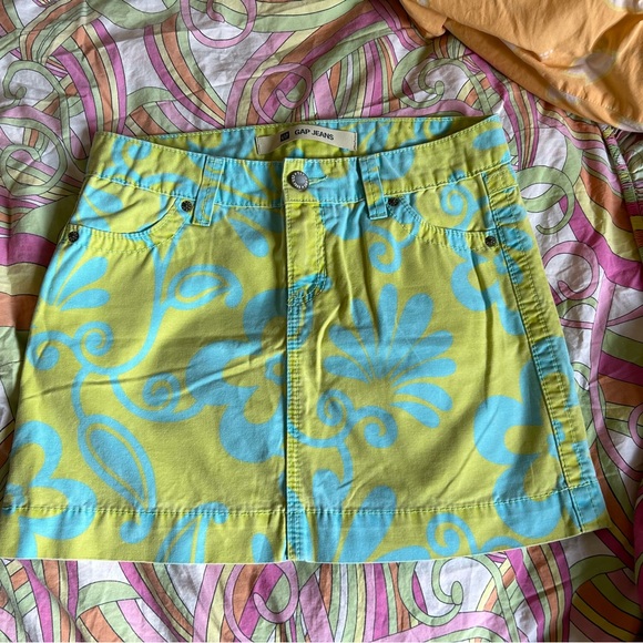 Vintage Gap Coconut Girl Hibiscus Mini Skirt, Sizes 1, 2, 4, & 16 available - Picture 8 of 16